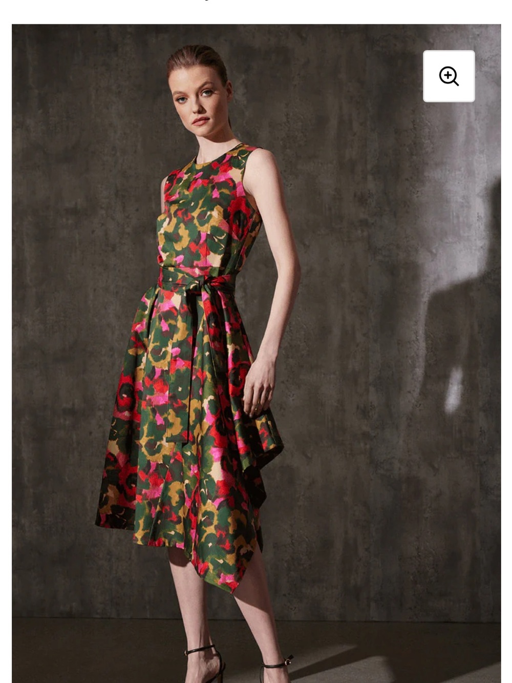 Sleeveless Asymmetrical Floral Dress with pockets